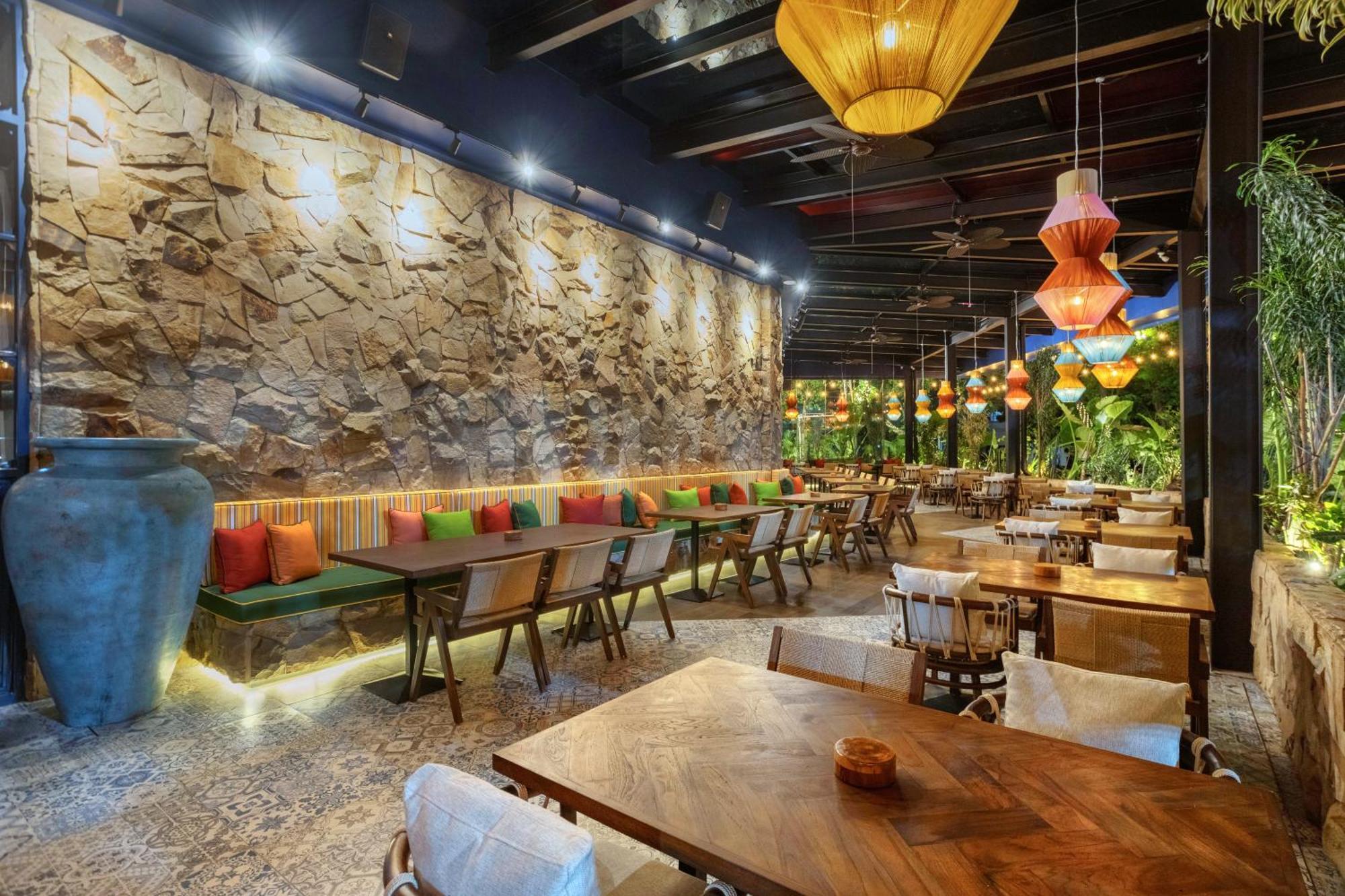 Ashley Tugu Tani Menteng Jakarta Exterior photo